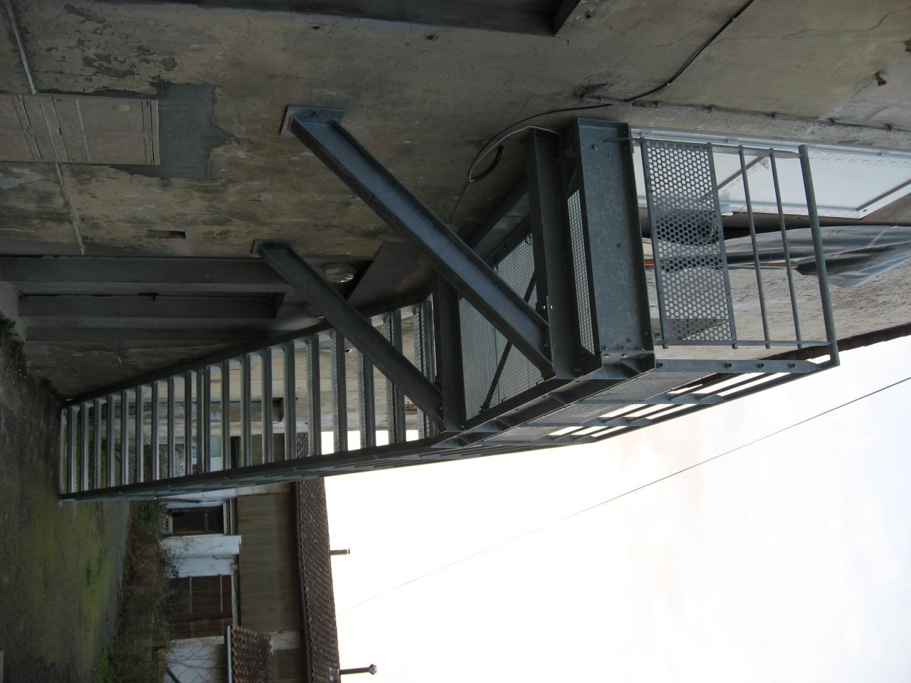 ESCALIER EXTERIEUR